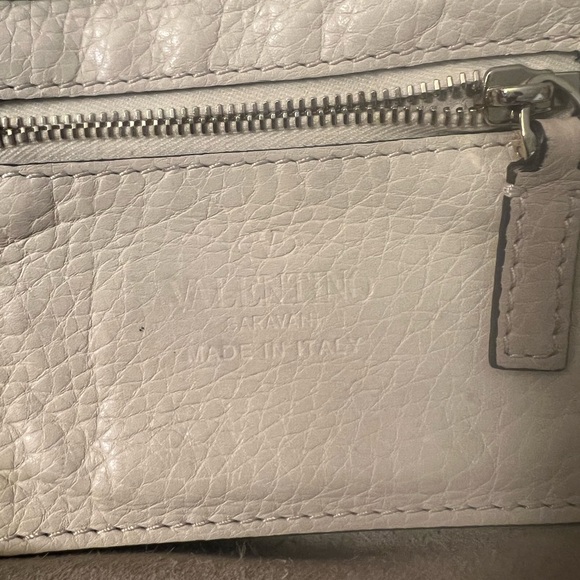 Valentino Garavani Mini Rockstud Grainy Calfskin Bag - Picture 14 of 16